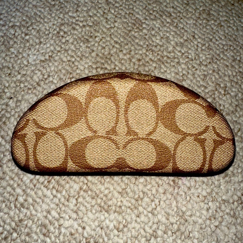 Coach Sun Glasses / Glasses Case Hard Clam Shell Tan Brown Signature Logo